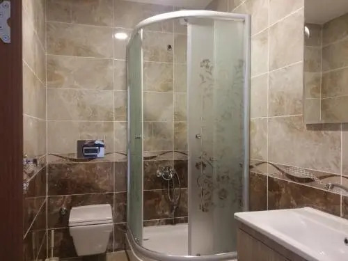 Узунгёль: Sari Konak Apart Evleri