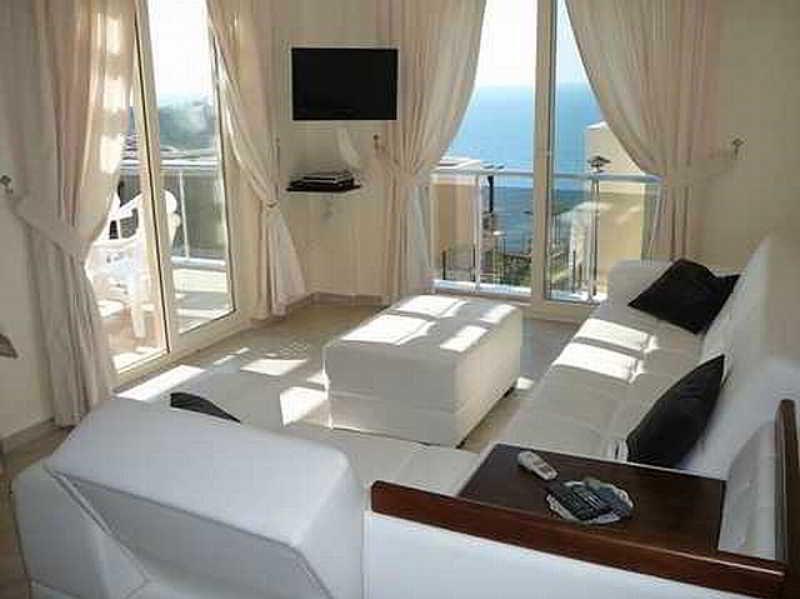Милас: Royal Heights Apartments