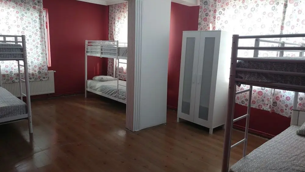 Ван: Van Backpackers Hostel