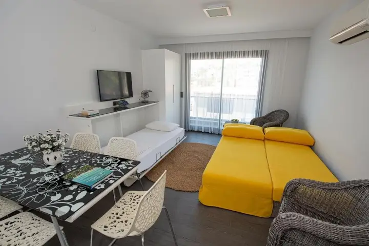 Чешме: Mert Hotel