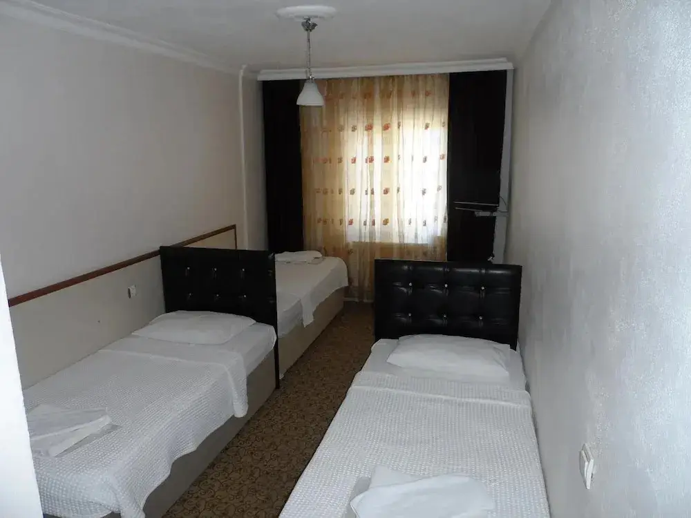Лапсеки: Kiraz Hotel