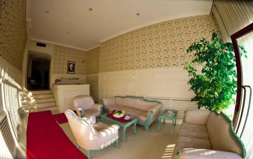 Лапсеки: Kiraz Hotel