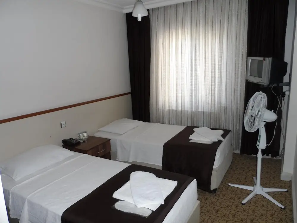 Лапсеки: Kiraz Hotel