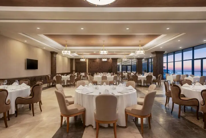 Унье: Ramada Resort by Wyndham Unye
