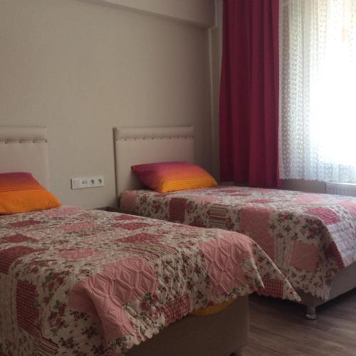 Лапсеки: Saygılı Pansiyon
