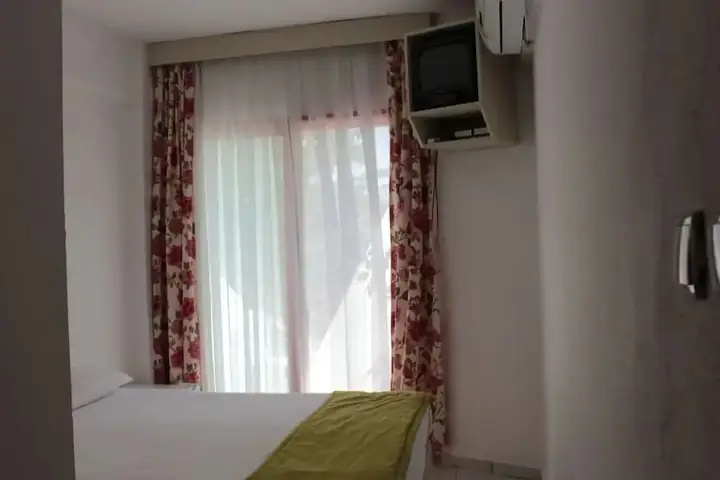 Гунейли: Kosk Motel