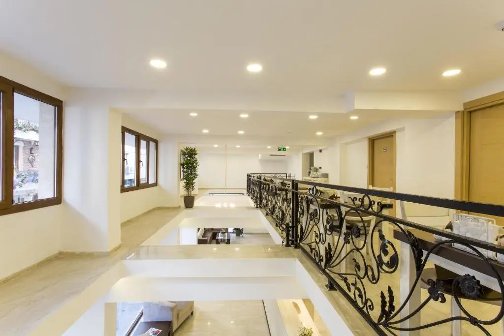 Измир: MB City Hotel