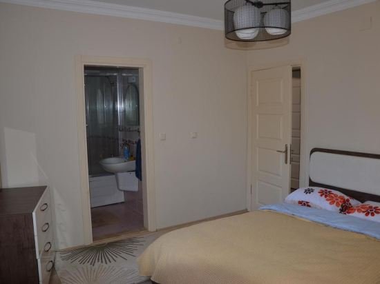 Йомра: Fursan Apart
