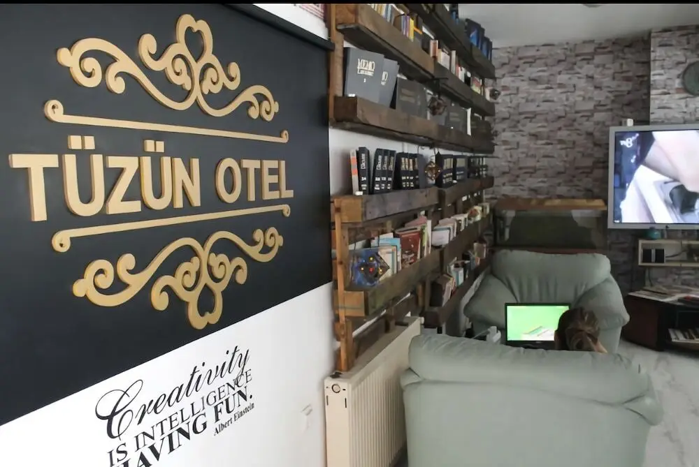 Эдремит: Tuzun Hotel