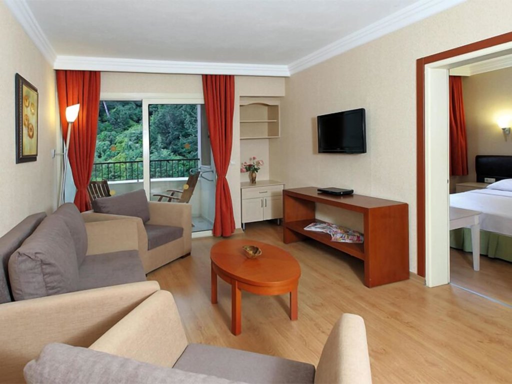 Julian Forest Suites — фото 1