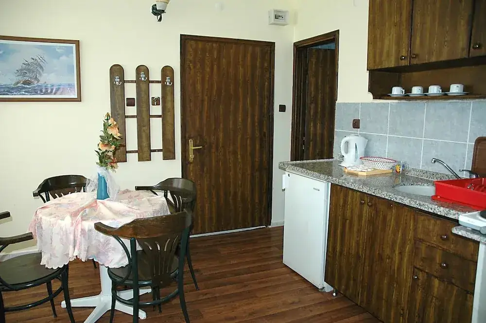 Аланья: Kardelen Apart Otel - Campground