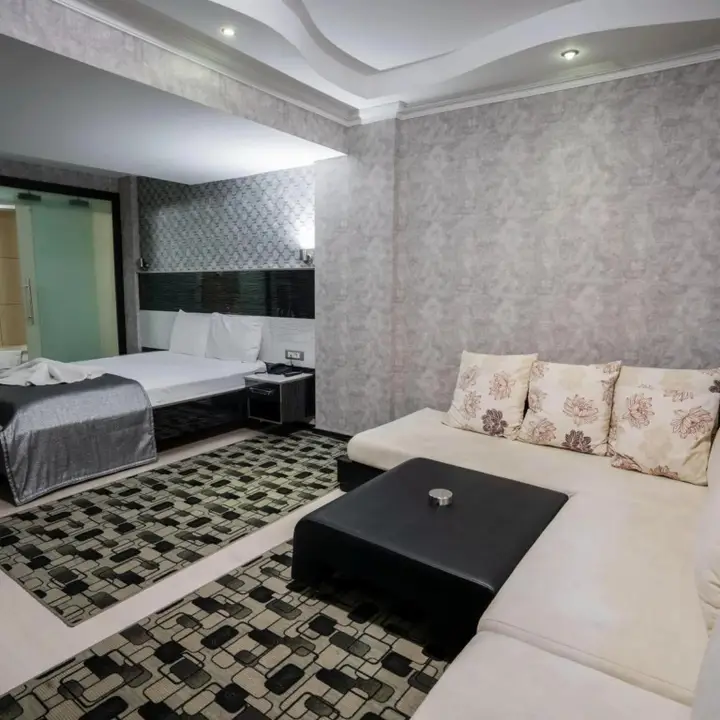 Карахаит: Halley Hotel