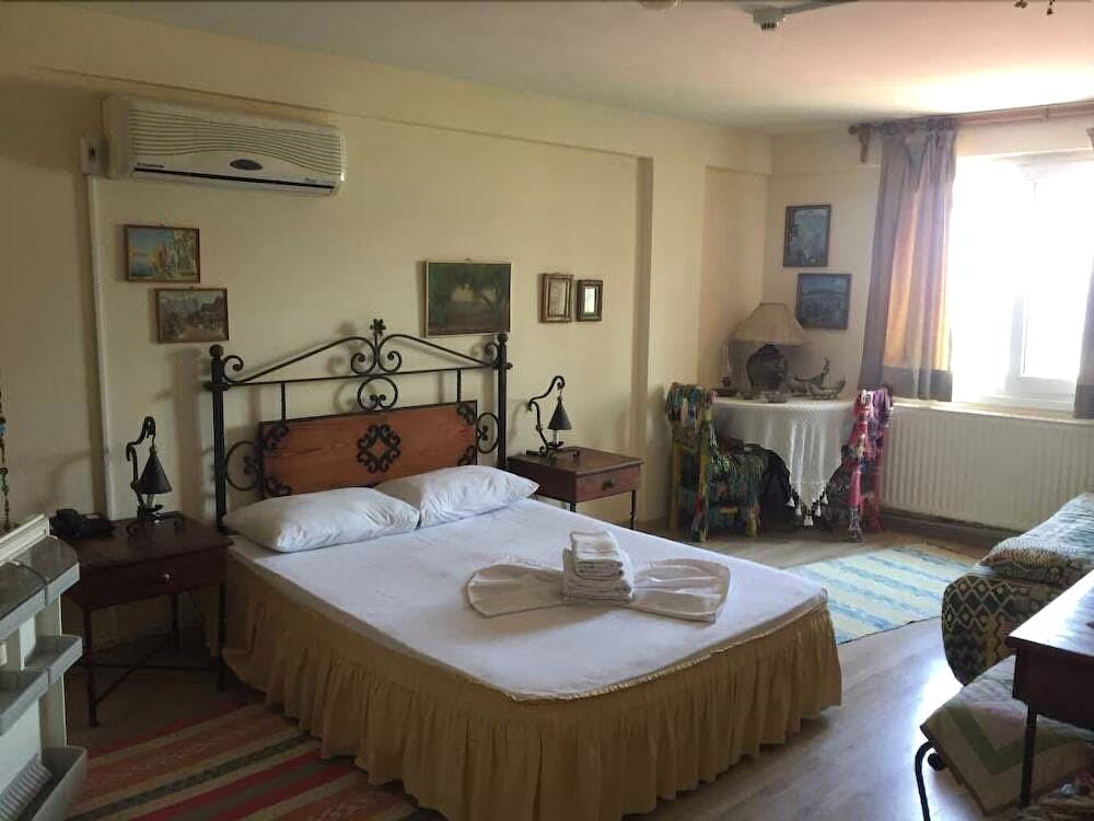 Naz Hotel — фото 1