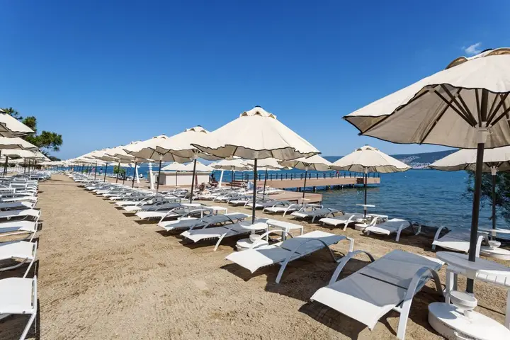 Акбук: Long Beach Club Nature