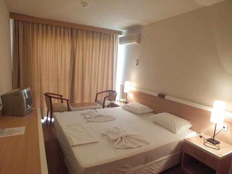 Дидим: Tuntas Beach Hotel Altinkum