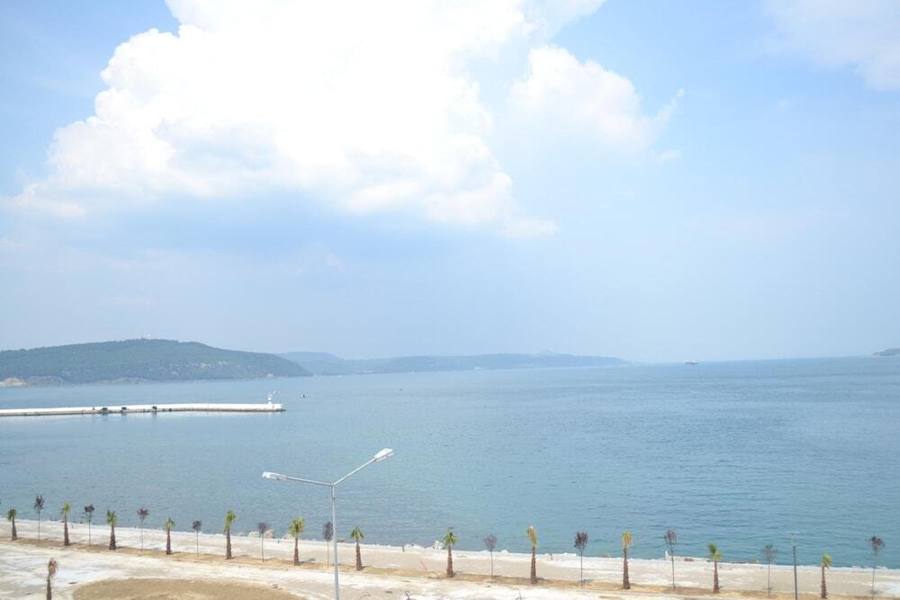 Эджеабат: Hotel Deniz