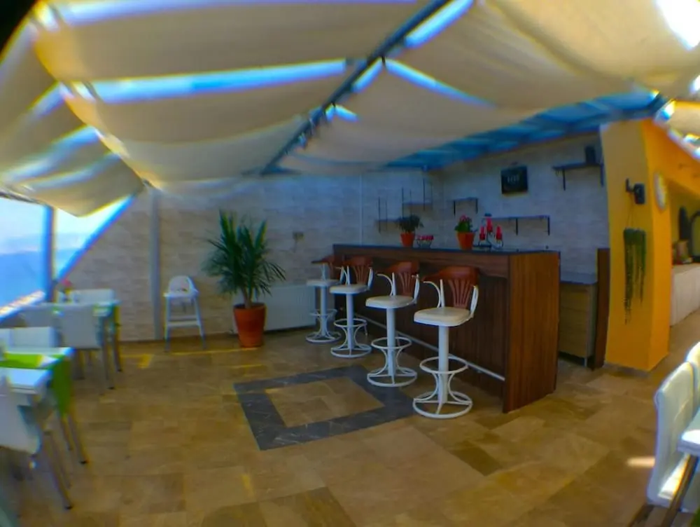 Эджеабат: Hotel Deniz
