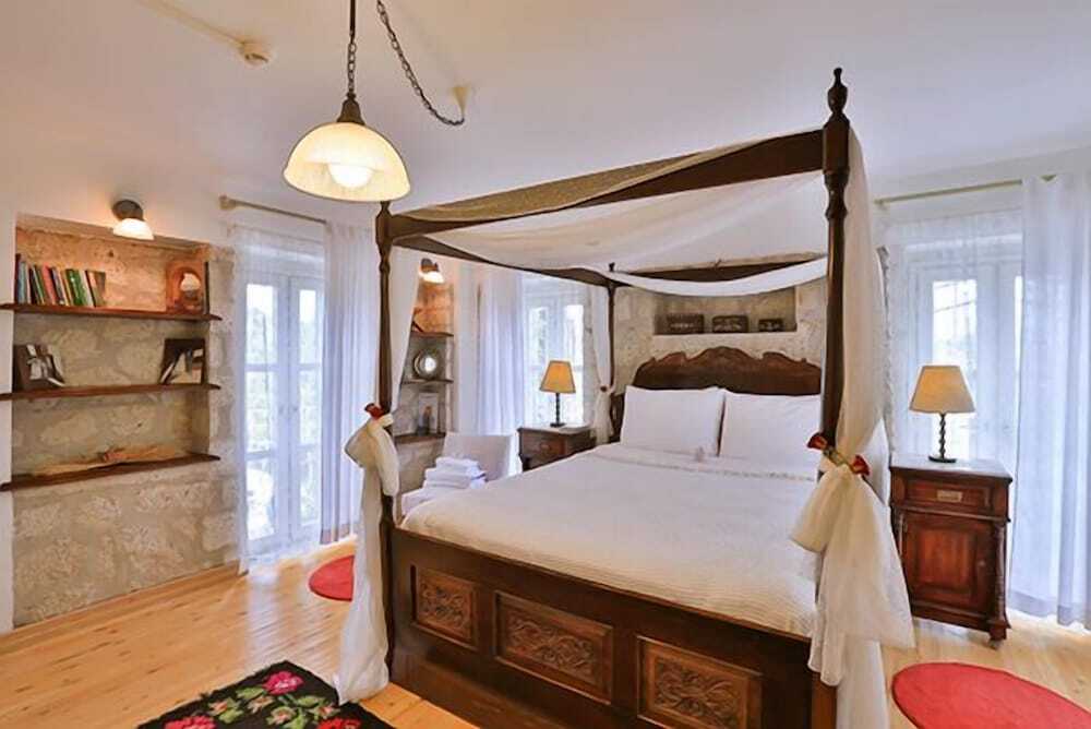 Чешме: My Stone Home Hotel