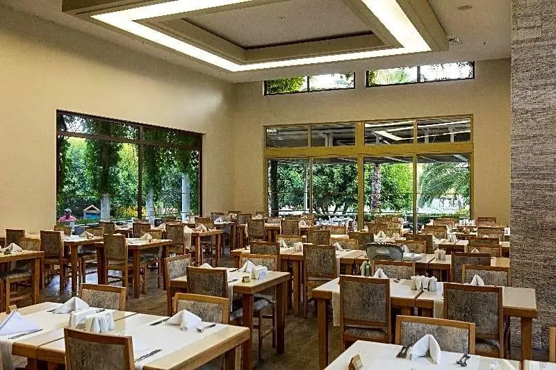 Манавгат: Hotel Defne Star