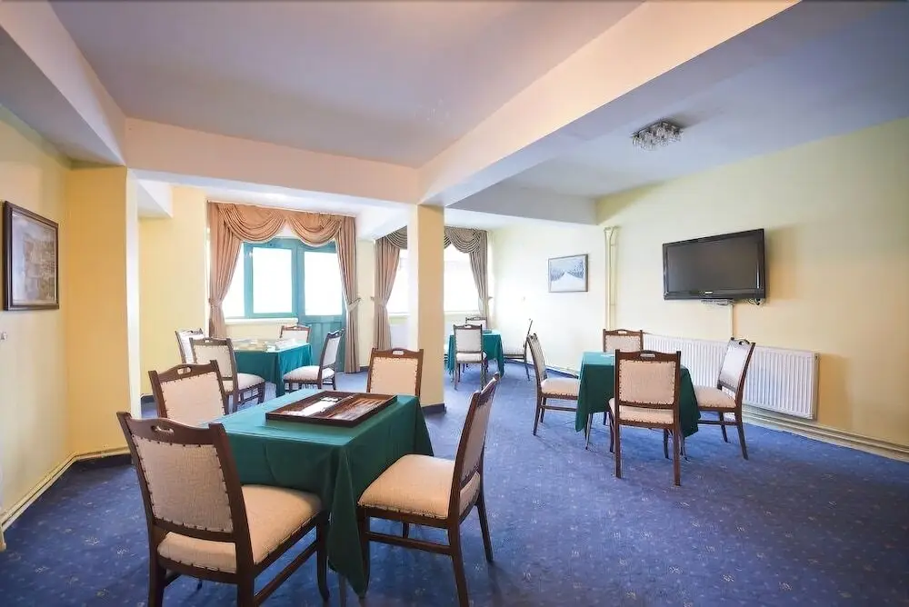 Сарыкамыш: Hotel Camkar