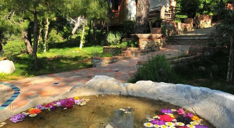 Шириндже: Kayserkaya Bungalows