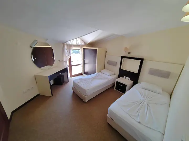 Эдремит: Afrodit Termal Hotel / Gure