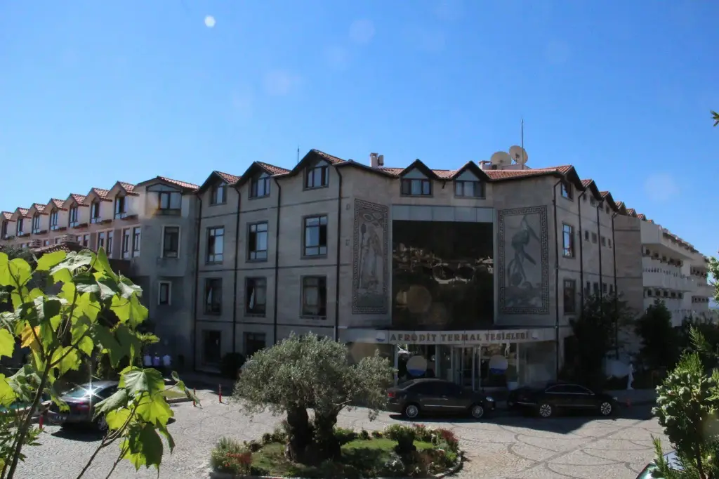 Эдремит: Afrodit Termal Hotel / Gure