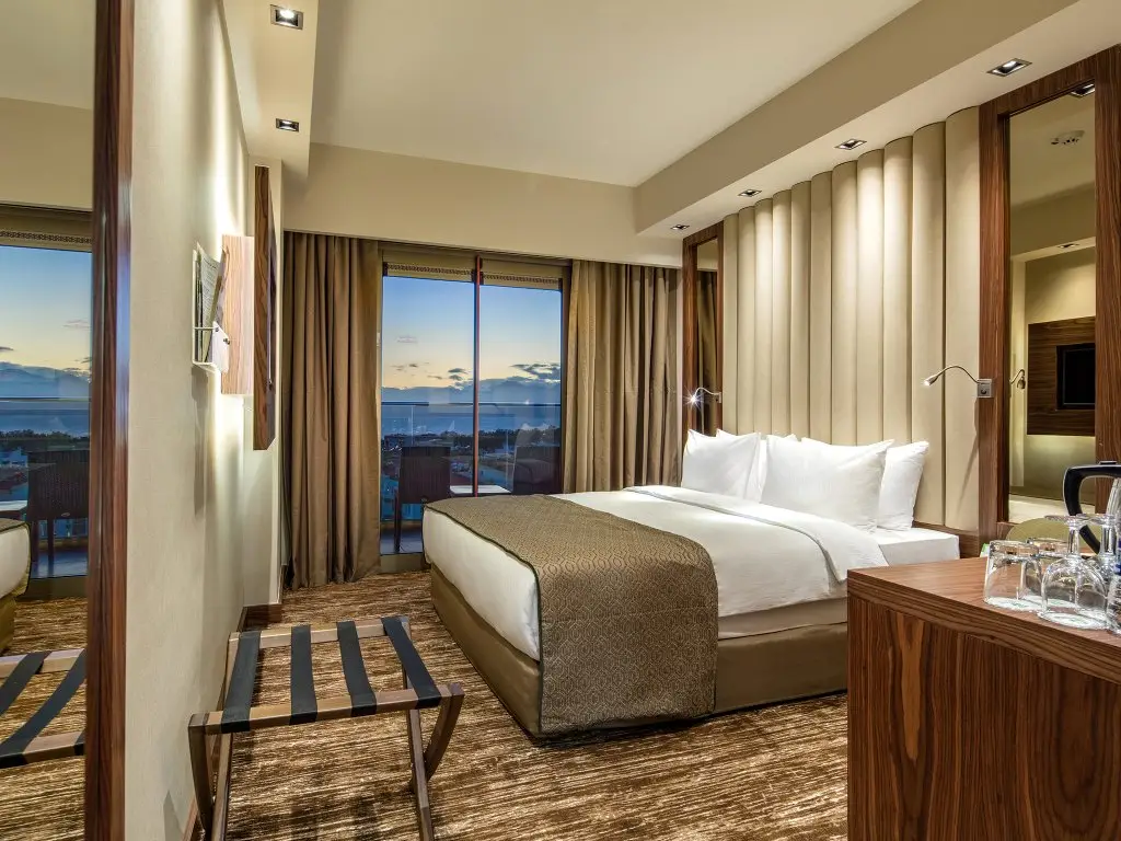Анталья: Отель Holiday Inn Antalya Lara