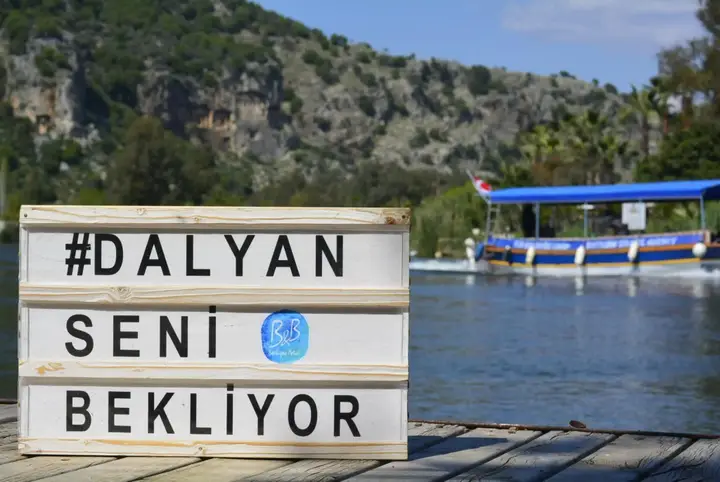 Дальян: Dalyan Dostlari Evi