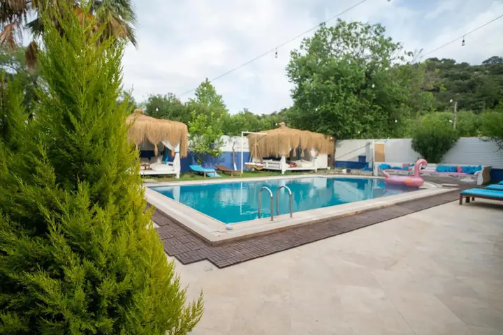Дальян: Dalyan Dostlari Evi
