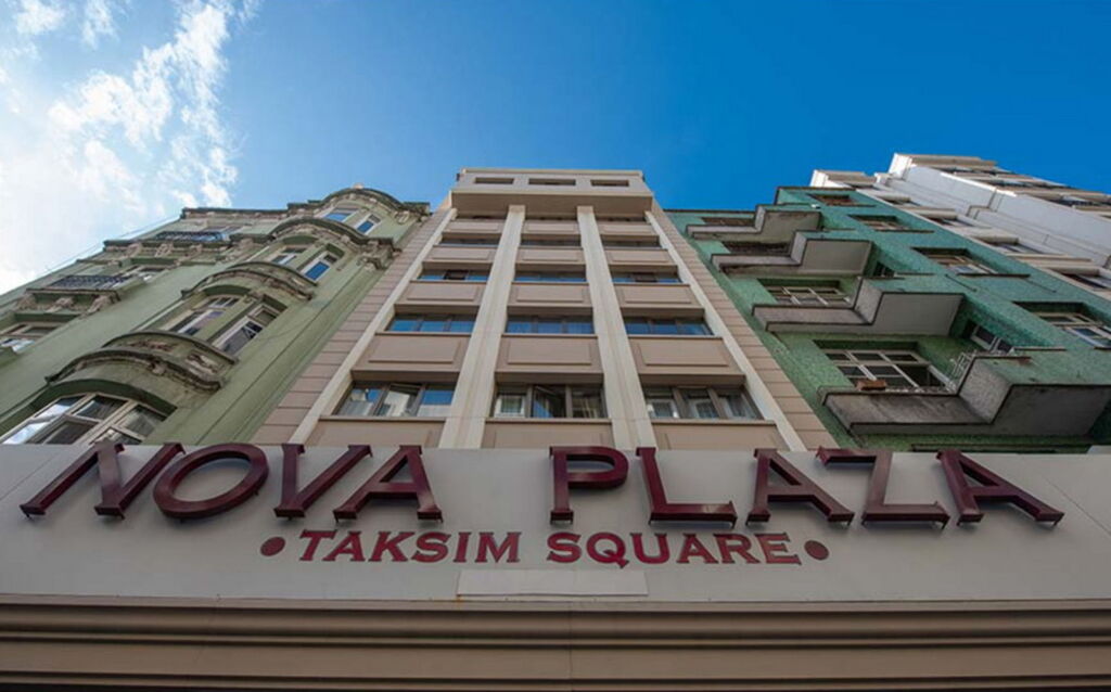 Crestium Hotel Prime Square — фото 1