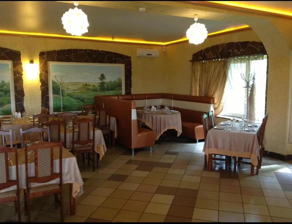 Верзилово 1: Hotel Maximaldi