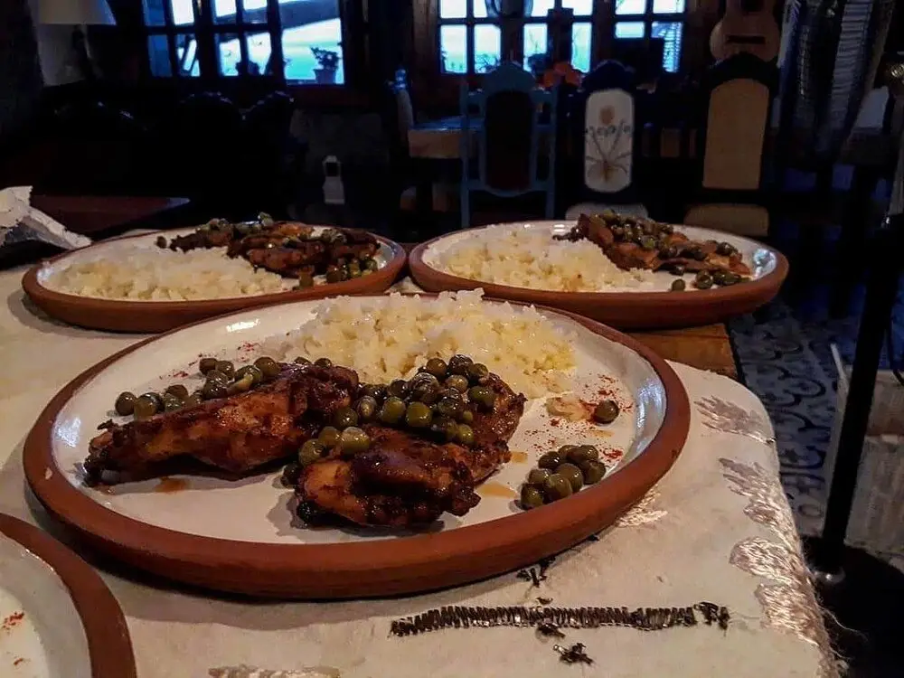 Дикили: Gulnar Sultan Tas Konak