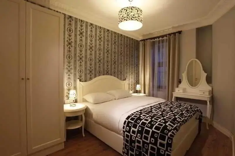 Стамбул: Lush Houses Mis Street
