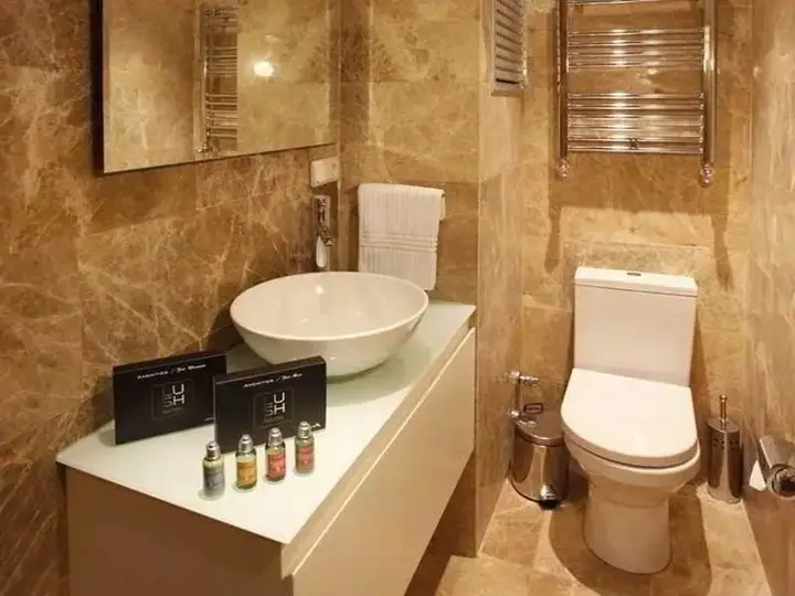Стамбул: Lush Houses Mis Street