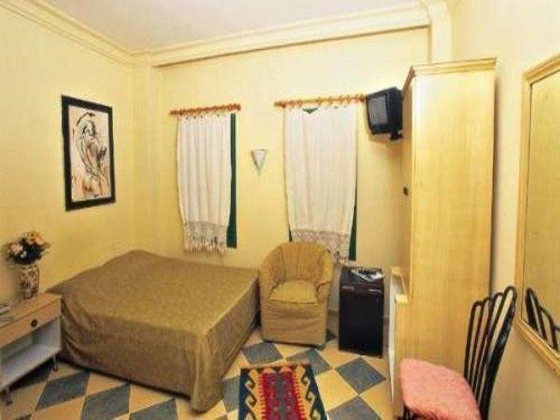Анталья: Kaleici Pera Palace Hotel