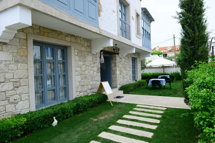 Чешме: Mina Butik Otel Alaçatý