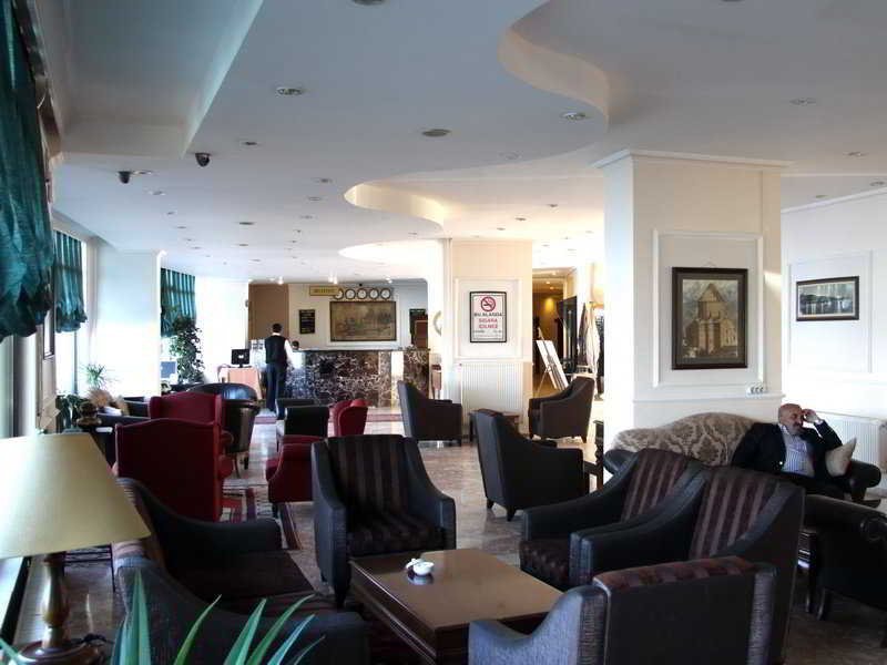 Эдремит: Merit Şahmaran Otel