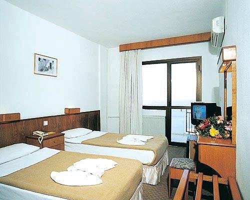 Кушадасы: Türkin Hotel