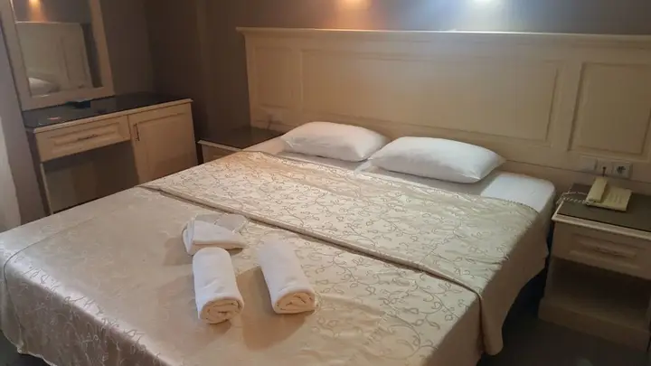 Бююкчекмедже: Ata Hotel Kumburgaz