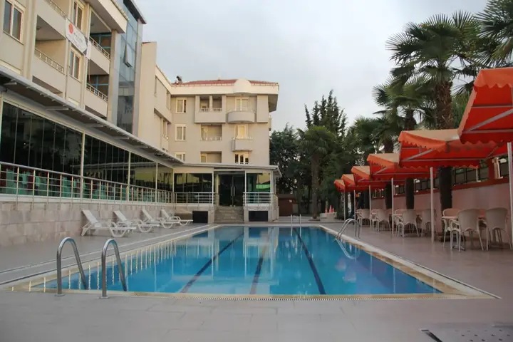 Бююкчекмедже: Ata Hotel Kumburgaz