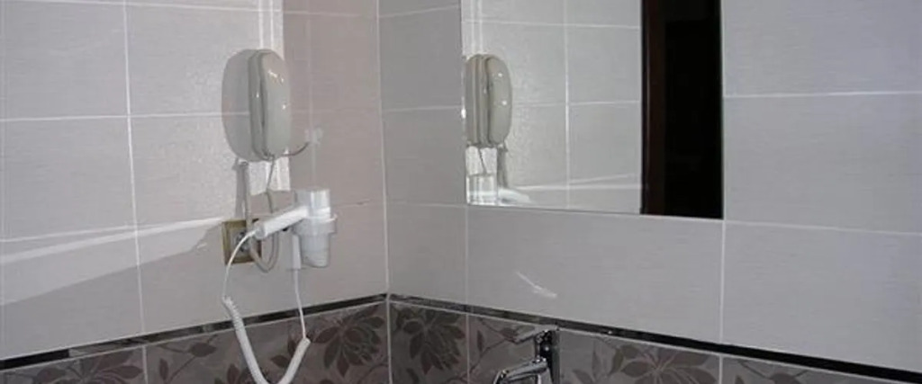 Тиреболу: Hebo Marina Hotel