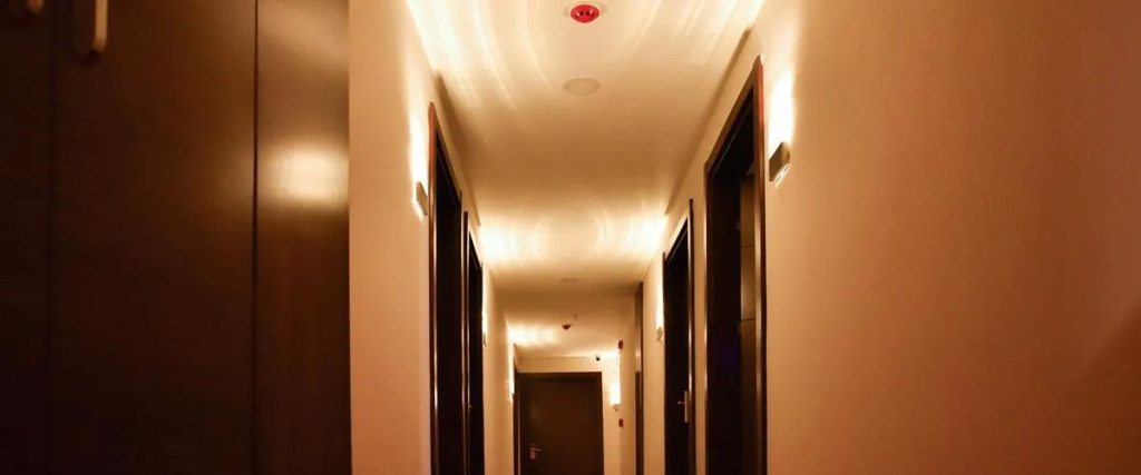 Тиреболу: Hebo Marina Hotel