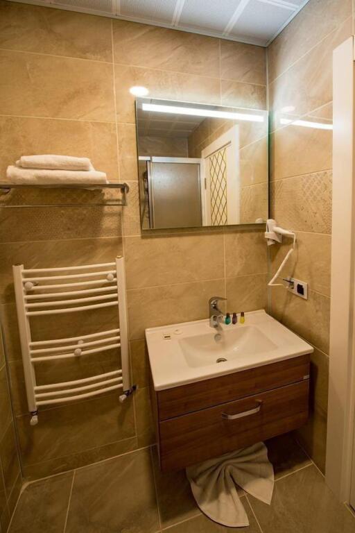 Kars-i Sirin Hotel — фото 1