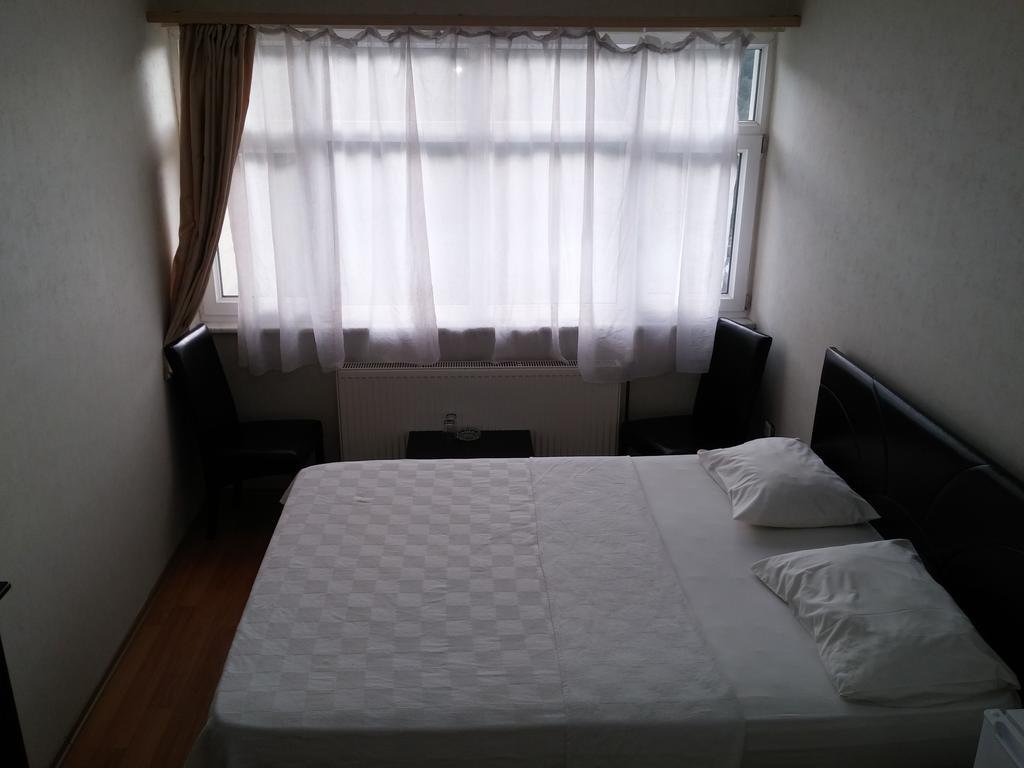 Чайджума: Deniz Otel