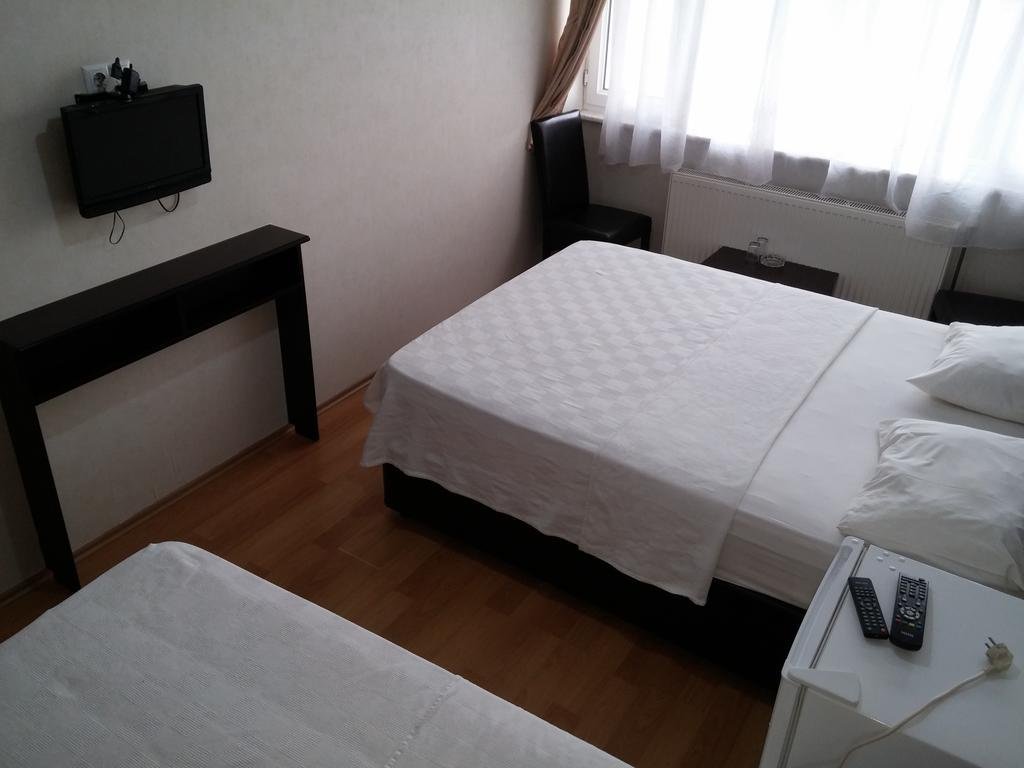 Чайджума: Deniz Otel