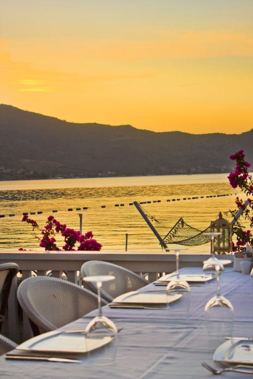 Poseidon Boutique Hotel  & Yacht Club — фото 1