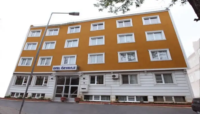 Стамбул: Otel Öz Yavuz