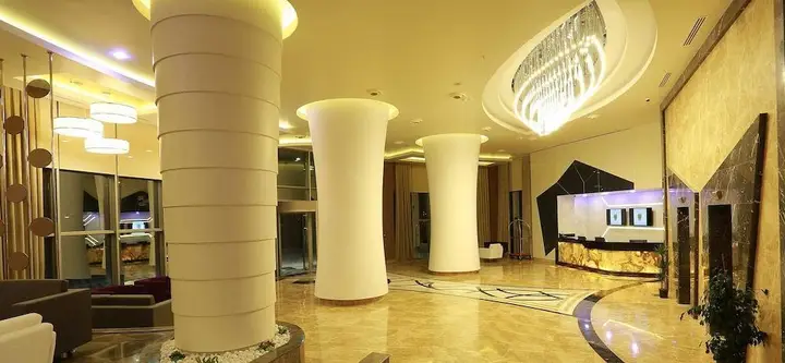 Османие: Royalton Hotel