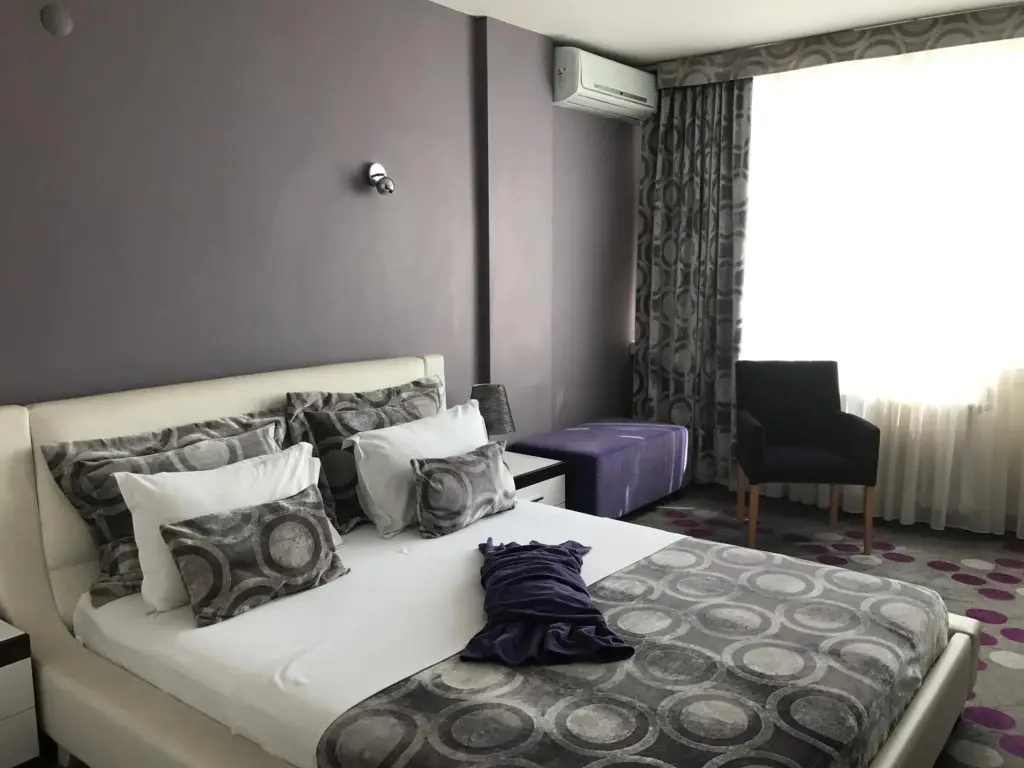 Мустафакемальпаша: Hande Hotel